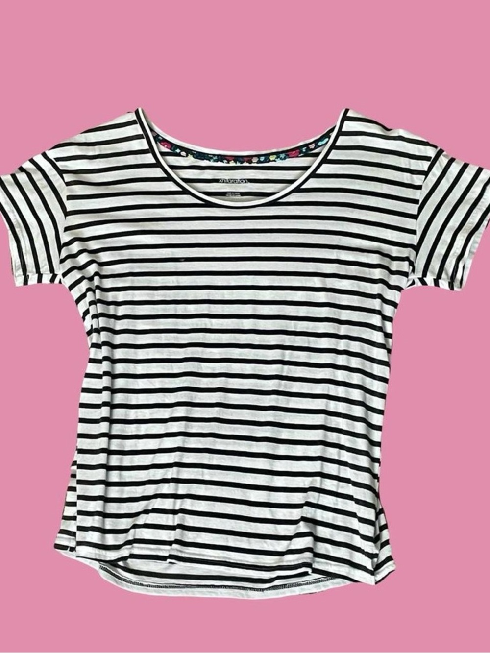 Xhilaration Black & White Striped Short Sleeve Tee
